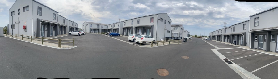 2 Bedroom Property for Sale in Stratford Green Western Cape